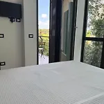 Relais Torrevecchia - Zona Gemelli E Metro 아파트 로마